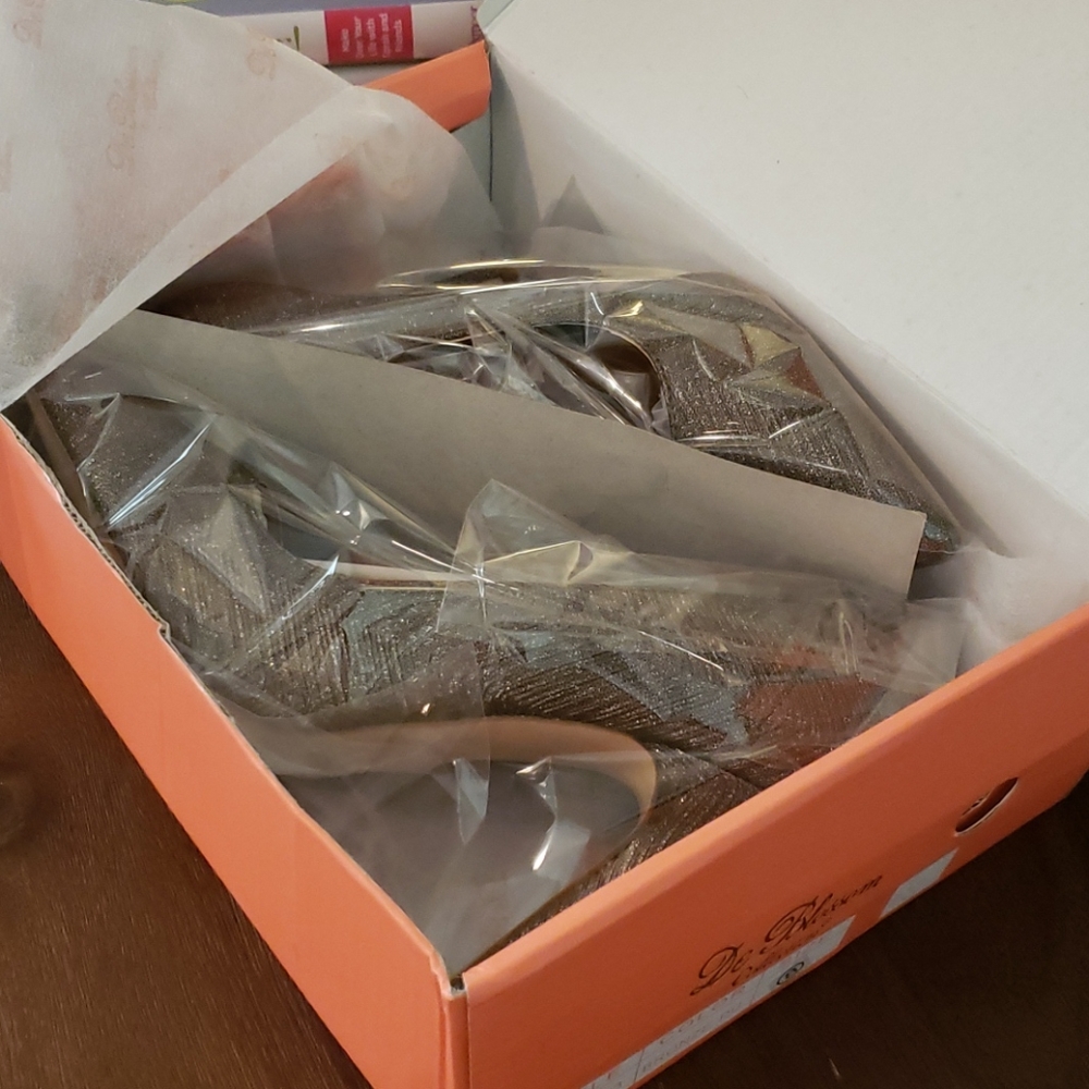 Herringbone Bronze Sparkle Pumps GORGEOUS - Picture 11 of 11